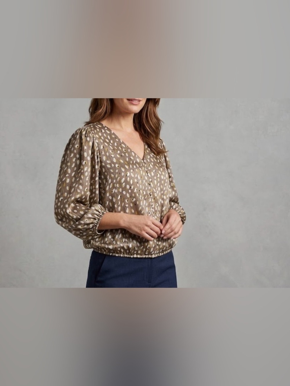 Haver + Blair v-Neck Taupe Spot Blouse with Elastic Hem size M
